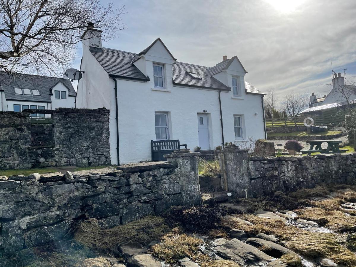 Tidal Cottage On The Shore Isle Of Skye Breakish Exterior photo